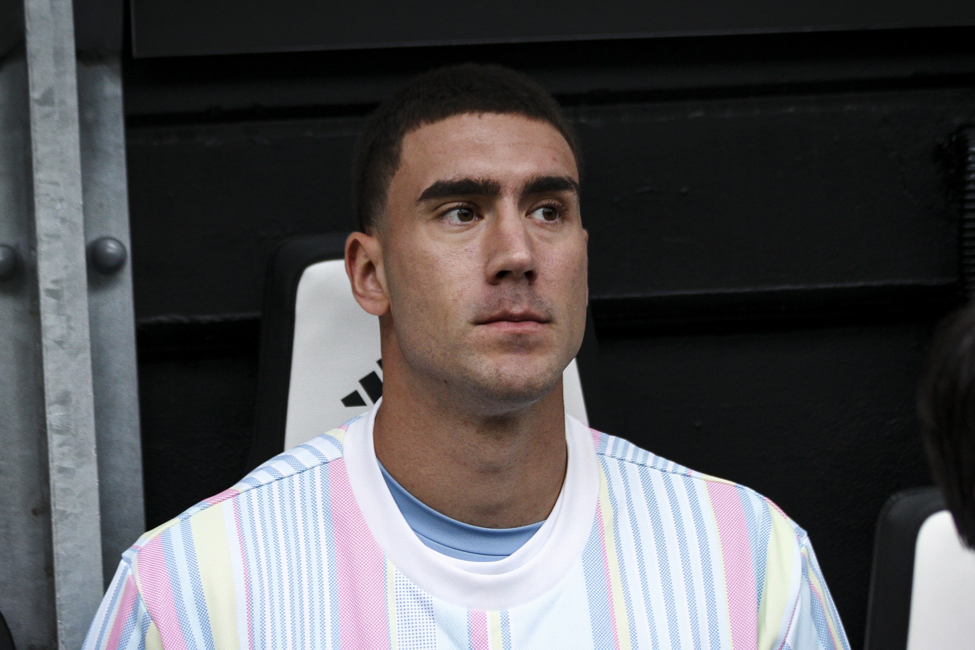 莫雷托：米兰在与莱奥谈判续约 与弗拉霍维奇尚未深入谈判